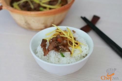 Trời lạnh ăn cá cơm kho xoài thật tuyệt!