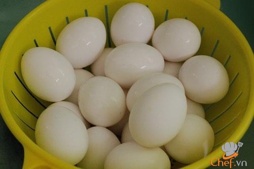 cach-lam-trung-vit-muoi
