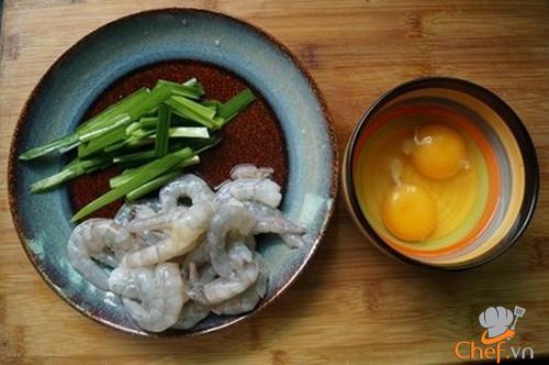 trung-chien-tom-thom-ngon-bo-duong