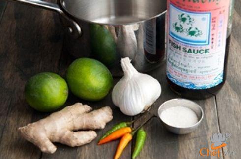 Salad tôm kiểu Thái chua cay hấp dẫn