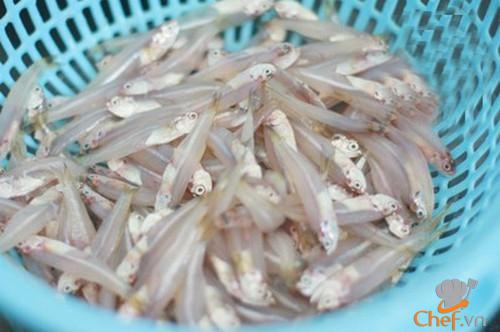 Trời lạnh ăn cá cơm kho xoài thật tuyệt!