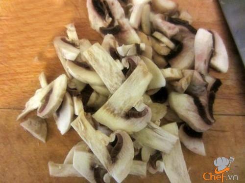 Canh khoai tây nấu nấm ngon ngọt dễ ăn