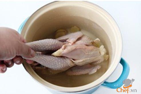 Gà xé phay đổi món ngày cuối tuần