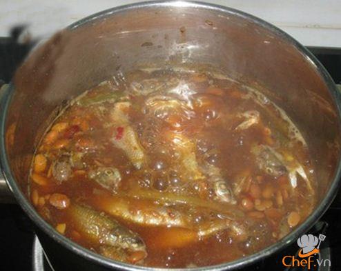 Cá linh kho tương - món ngon mùa nước nổi