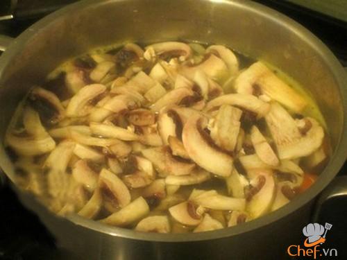Canh khoai tây nấu nấm ngon ngọt dễ ăn