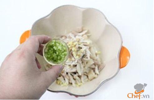Gà xé phay đổi món ngày cuối tuần