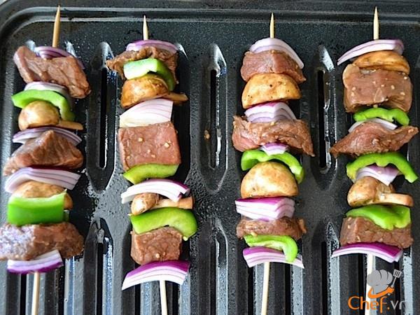 bo-nuong-xien-ngay-cuoi-tuan