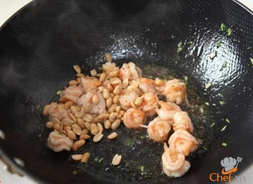 Tôm rim lạc lạ miệng ngon cơm