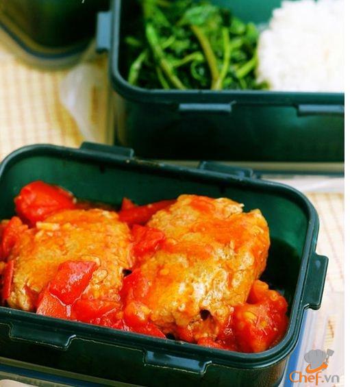 Hộp cơm văn phòng giản tiện mà ngon